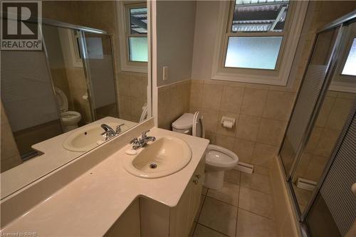 169 Gardiner Avenue E, Haldimand County, ON - Indoor Photo Showing Bathroom