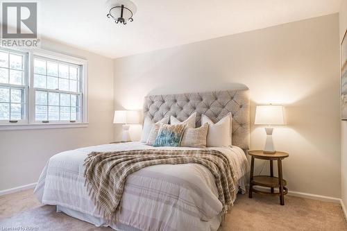 58 Hillcrest Avenue, Hamilton, ON - Indoor Photo Showing Bedroom