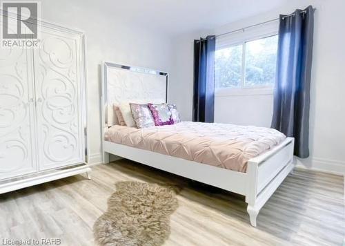 179 Orchard Drive, Ancaster, ON - Indoor Photo Showing Bedroom