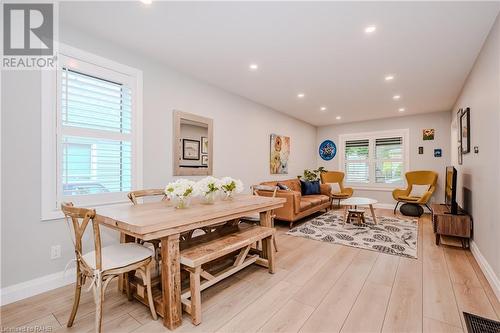 41 East 32Nd Street, Hamilton, ON - Indoor Photo Showing Dining Room