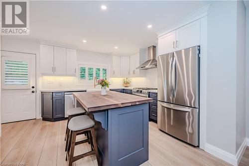 41 East 32Nd Street, Hamilton, ON - Indoor Photo Showing Kitchen With Upgraded Kitchen