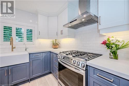 41 East 32Nd Street, Hamilton, ON - Indoor Photo Showing Kitchen With Upgraded Kitchen