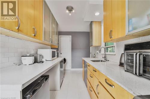 193 Celina Street, Oshawa, ON - Indoor Photo Showing Kitchen