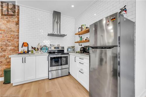 262 Robert Street, Hamilton, ON - Indoor Photo Showing Kitchen