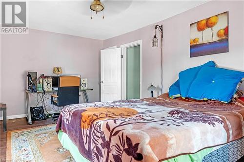 107 Maple Avenue, Welland, ON - Indoor Photo Showing Bedroom