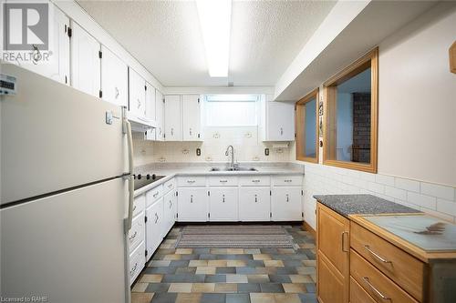 783 Lawrence Road, Hamilton, ON - Indoor Photo Showing Kitchen With Double Sink