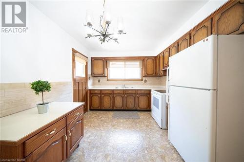 783 Lawrence Road, Hamilton, ON - Indoor Photo Showing Kitchen With Double Sink