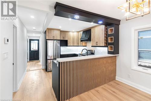 284 Grosvenor Avenue N, Hamilton, ON - Indoor Photo Showing Kitchen