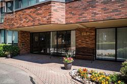 180 LIMERIDGE Road W Unit# 302  Hamilton, ON L9C 7H7