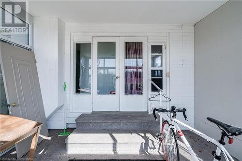 23 West Park Avenue, Hamilton, ON - Indoor Photo Showing Other Room