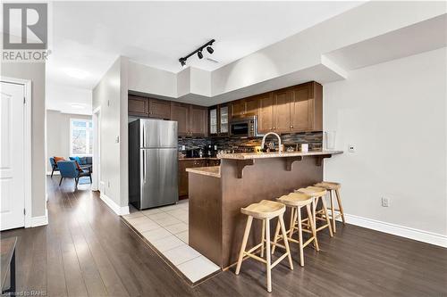 2082 Pine Street, Burlington, ON - Indoor Photo Showing Kitchen