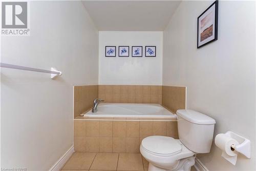 2082 Pine Street, Burlington, ON - Indoor Photo Showing Bathroom