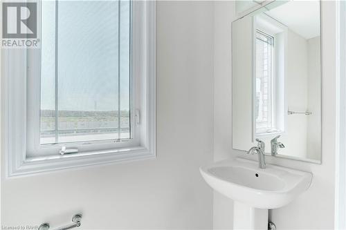 Main Floor - 2PC Bath - 419 Vanilla Trail, Thorold, ON - Indoor Photo Showing Bathroom