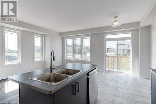 419 Vanilla Trail, Thorold, ON - Indoor Photo Showing Kitchen With Double Sink