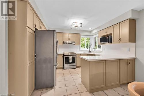 46 Redtail Crescent, Hamilton, ON - Indoor Photo Showing Kitchen