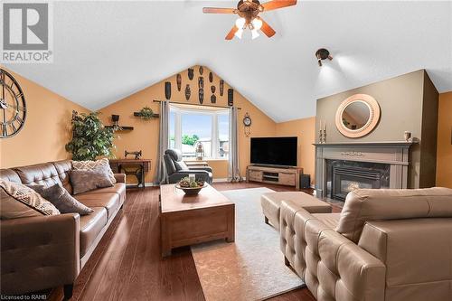 46 Redtail Crescent, Hamilton, ON - Indoor Photo Showing Living Room With Fireplace