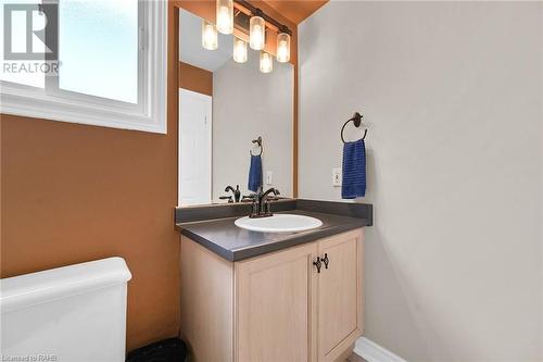 46 Redtail Crescent, Hamilton, ON - Indoor Photo Showing Bathroom