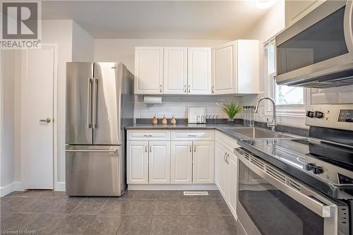 131 Rockwood Avenue Unit# 8, St. Catharines, ON - Indoor Photo Showing Kitchen