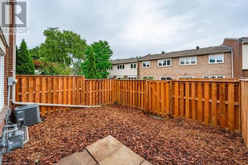 5219 Banting Court Unit# 77, Burlington, ON - Outdoor With Exterior