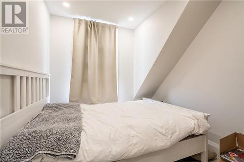 68 Harrison Avenue, Hamilton, ON - Indoor Photo Showing Bedroom