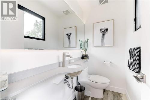 3362 Guildwood Drive, Burlington, ON - Indoor Photo Showing Bathroom