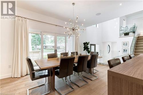 3362 Guildwood Drive, Burlington, ON - Indoor Photo Showing Dining Room