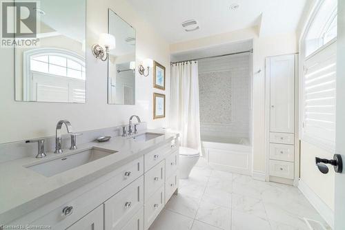 67 Alma Street, Dundas, ON - Indoor Photo Showing Bathroom