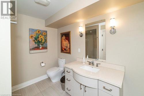 67 Alma Street, Dundas, ON - Indoor Photo Showing Bathroom