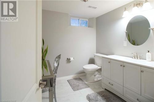 65 Blueridge Crescent, Brantford, ON - Indoor Photo Showing Bathroom