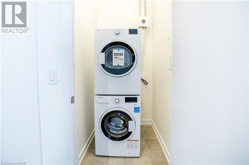 121 #8 Highway Unit# 104, Stoney Creek, ON - Indoor Photo Showing Laundry Room