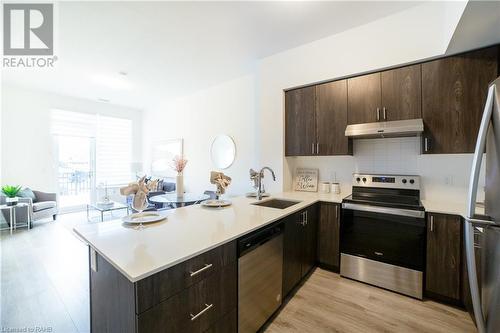 121 #8 Highway Unit# 104, Stoney Creek, ON - Indoor Photo Showing Kitchen