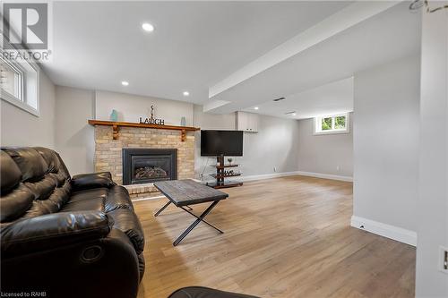 6146 Monterey Avenue, Niagara Falls, ON - Indoor Photo Showing Living Room With Fireplace