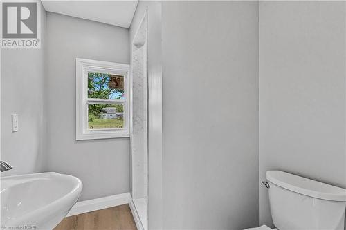 2940 3 Highway, Port Colborne, ON - Indoor Photo Showing Bathroom