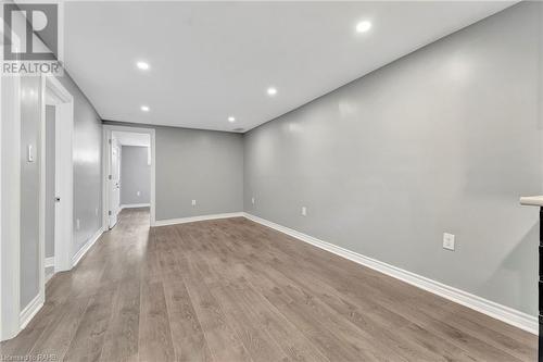 77 Inchlee Drive, Hamilton, ON - Indoor Photo Showing Other Room