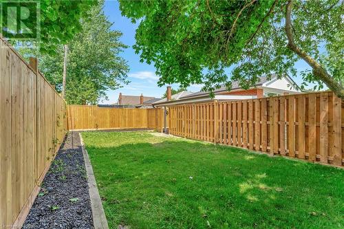 Fenced in Yard - 77 Inchlee Drive, Hamilton, ON - Outdoor