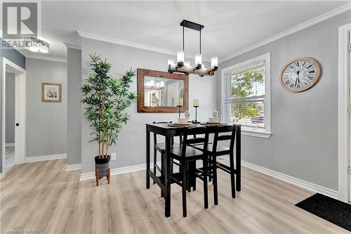 Dining Area - 77 Inchlee Drive, Hamilton, ON - Indoor Photo Showing Dining Room