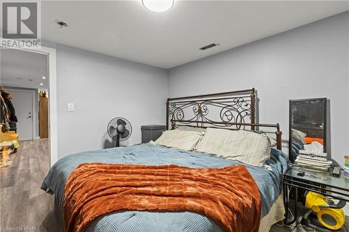 54 Coral Drive, Hamilton, ON - Indoor Photo Showing Bedroom