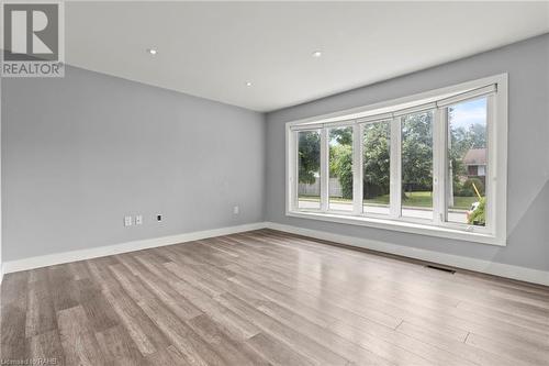 54 Coral Drive, Hamilton, ON - Indoor Photo Showing Other Room