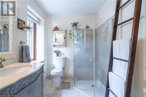 769 Old York Road, Burlington, ON - Indoor Photo Showing Bathroom