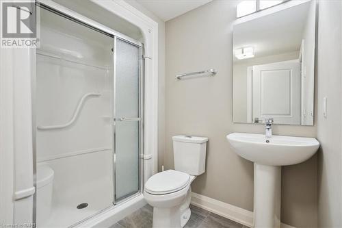 5622 Ironwood Street Unit# 1, Niagara Falls, ON - Indoor Photo Showing Bathroom