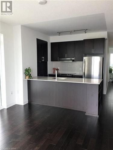 2560 Eglinton Avenue W Unit# 904, Mississauga, ON - Indoor Photo Showing Kitchen