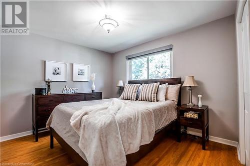 2479 Exeter Crescent, Burlington, ON - Indoor Photo Showing Bedroom