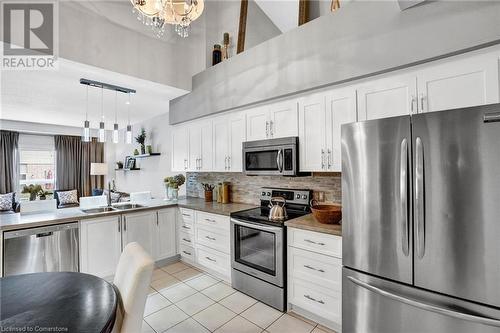 6 1/2 Kopperfield Lane, Hamilton, ON - Indoor Photo Showing Kitchen With Stainless Steel Kitchen With Double Sink With Upgraded Kitchen