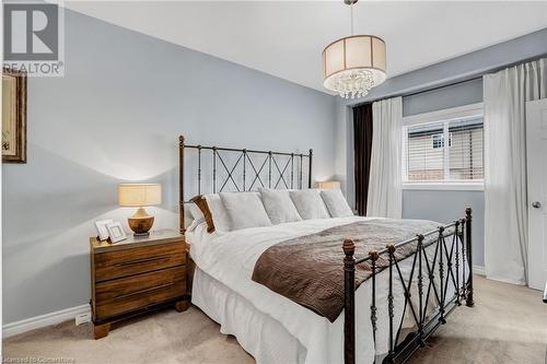 6 1/2 Kopperfield Lane, Hamilton, ON - Indoor Photo Showing Bedroom