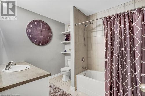 6 1/2 Kopperfield Lane, Hamilton, ON - Indoor Photo Showing Bathroom