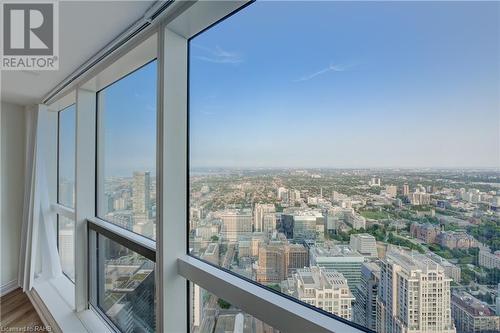 388 Yonge Street Unit# 7116, Toronto, ON 