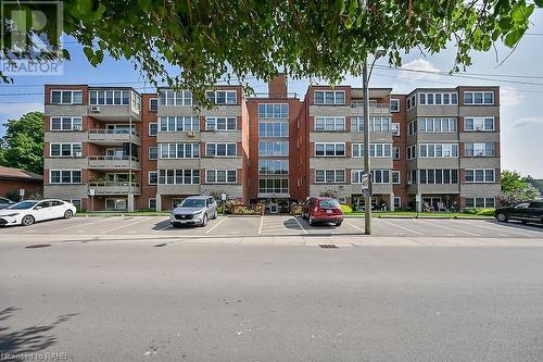 9 Grant Boulevard Unit# 107, Dundas, ON - Outdoor With Facade