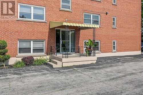 9 Grant Boulevard Unit# 107, Dundas, ON - Outdoor With Exterior