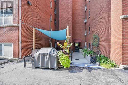 9 Grant Boulevard Unit# 107, Dundas, ON - Outdoor With Exterior