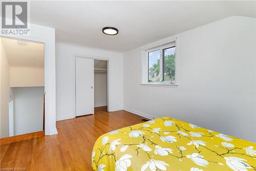 40 Robroy Avenue, Hamilton, ON - Indoor Photo Showing Bedroom